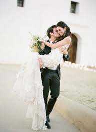 20 Moments Of Love The True Value Of Wedding Photography Praise Wedding Wedding Photos Wedding Photography Wedding Pics
