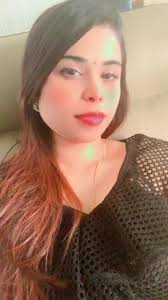 Darshni🤍👑 (@darshnidarshu)