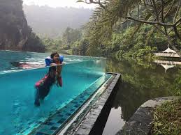 Not only is malaysia a melting pot of ethnic cultures, but it is also a blend of many different this overview of the best places to visit in malaysia concentrates on the cultural, historic and natural attractions combined. 10 Luxury Resorts In Malaysia To Live With No Regrets