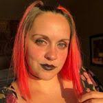 Esther Sprague's Instagram, Twitter & Facebook