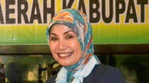 Namun ghufron belum merinci nominal uang yang disita dari. Istri Bupati Nganjuk Belum Jadi Tersangka Surya