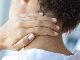 Neck Cracking Causes Risks And Benefits