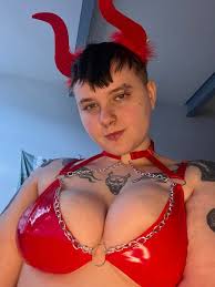 ofscarll OnlyFans - Scarlet <3 - Creator Profile - Fleshbot