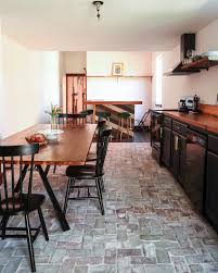 a shotgun home that celebrates black