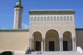الجامع الكبير بتستور هو جامع يقع في مدينة تستور التابعة لولاية باجة والتي تبعد 76 كيلومتر عن العاصمة يقع الجامع الكبير بتستور وسط ال Building Landmarks Louvre