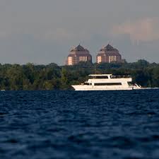 Woodland point and skogsberg point both host the area's most beautiful homes. 172 Now Sickened In Lake Minnetonka Illness Outbreak Bring Me The News