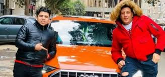 حمو بيكا داخل إحدى سياراته. Ø¨Ø¹Ø¯ Ø§Ù„ØªØ±Ø§Ø´Ù‚ Ø¨Ø§Ù„ÙƒÙ„Ø§Ù… Ø­Ù…Ùˆ Ø¨ÙŠÙƒØ§ ÙŠÙƒØ´Ù Ø¹Ù† Ø¯ÙˆÙŠØªÙˆ Ø¬Ø¯ÙŠØ¯ ÙŠØ¬Ù…Ø¹Ù‡ Ø¨Ø¹Ù…Ø± ÙƒÙ…Ø§Ù„ Ø®Ø¨Ø± ÙÙŠ Ø§Ù„ÙÙ†