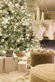 A Christmas Tour Taken At Night Farmhouse Cottage Style Decor All Dressed Up For The Holidays Picture Holiday Decor Christmas Holiday Decor Cottage Christmas