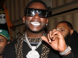 Hope you enjoy everyone!lyrics : Gucci Mane Tambien Saca Del Retiro A Justin Bieber Con Love Thru The Computer