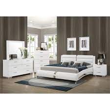 This snowy hue works well in nearly every color palette, so decorating is simple. Coaster Felicity 4 Piece Queen Faux Leather Bedroom Set In White 300345q S4