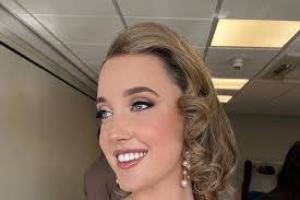 Hailey Williamson's Instagram, Twitter & Facebook