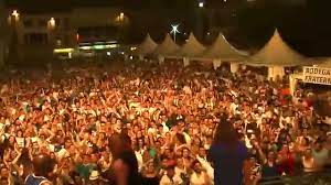 C Est La Vie Collectif Metisse Extrait Live Version Francaise Youtube