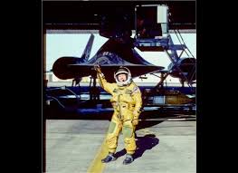 15 Incredible Facts About The Sr 71 Blackbird With Even More Incredible Photos Sr 71 Blackbird Lockheed Sr 71 Blackbird Lockheed Sr 71