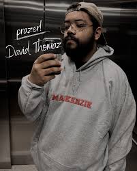 A dor que você busca pode vir de uma verdade simples e dura: ninguém se  importa com suas fotos, a não ser você. Por mais que você ame cada clique,  a maioria