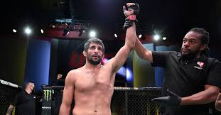 Oliveira and chandler should enter the octagon. Ufc 262 Results Beneil Dariush Dominates Tony Ferguson From Start To Finish To Win Unanimous Decision In Co Main Event Mma Fighting