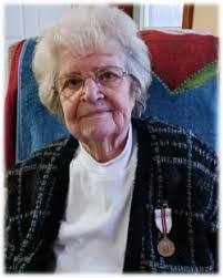 Betty Hebb's Instagram, Twitter & Facebook