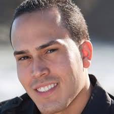 Nathaniel Leon Villanueva (@drnvplasticsurg)