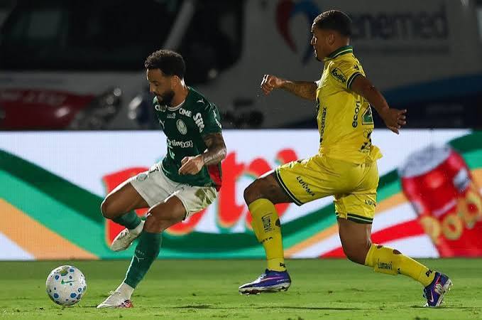 Palmeiras decepciona, empata com Mirassol e v&ecirc; Flamengo mais perto no Brasileir&atilde;o - Folha PE