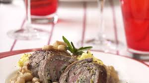 Feine Kalbsrouladen Rezept In 2020 Kalbsrouladen Hauptspeise Lebensmittel Essen