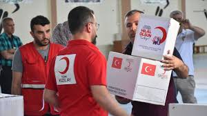 Kızılay benim de gönüllüsü olduğum kuruluş. Turk Kizilay Kerkuk Teki Ihtiyac Sahiplerine Gida Ve Giysi Yardimi Yapti