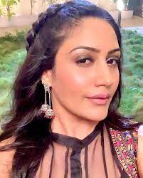 Sc Surbhi Chandna Indian Wedding Hairstyles Handsome Celebrities