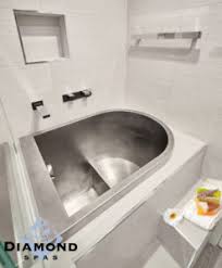 They are stylish, comfortable and can be reminiscent of a spa. 3 Tubs For Small Bathrooms Diamond Spas