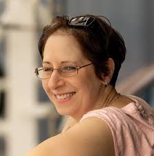 Reposted from @pearl.the.golden.girl Guess what day it is… it's  #minipearlmonday featuring the time my mahm put me in a peep costume. ⁣ ⁣  #goldenretriever #puppiesofinstagram #puppies #goldenretrieversofinstagram  #goldenretrieverpuppies ...