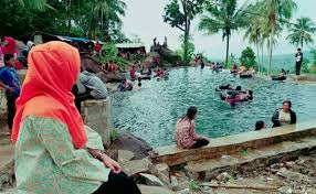 Harga tiket untuk wisatawan domestik dan wisatawan mancanegara (wisatawan internasional). Nongkrong Asyik Di Taman Cattleya Tomang Jakarta Barat Yang Kece Abis