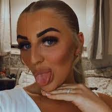 Danielle Mccrimmon's Instagram, Twitter & Facebook