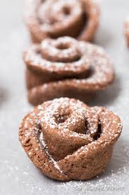 So Einfach Habt Ihr Noch Nie Besondere Kekse Gebacken Wie Mit Diesem Rezept Egal Ob Zu Muttertag Valentinstag Ode Murbeteigplatzchen Kekse Backen Rosen Kekse