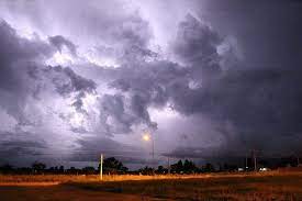 En realidad, el secreto de la tormenta de santa rosa es su índice de variabilidad. La Leyenda De La Tormenta De Santa Rosa La Trocha Estacion De Noticias