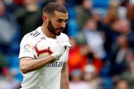 In karim's recent picture we can see what appears to. Euro 2020 Qualifiers Karim Benzema Should Have A Place In France S Squad Says Real Madrid Boss Zinedine Zidane Sports News Firstpost