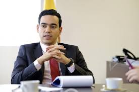 2 protagonistas como único punto fuerte su inmadurez. En Secreto Se Va El Jefe De Planeacion Gobierno Politica Eltiempo Com
