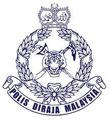 Melalui pembentukan keluarga yang bahagia, individu yang sempurna dan dihormati dapat dilahirkan. Karangan Bahasa Arab Keluarga Bahagia