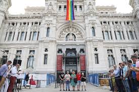 Check spelling or type a new query. El Palacio De Cibeles Y La Real Casa De Correos En Sol Dan La Bienvenida A Las Fiestas Del Orgullo 2018 Es Por Madrid