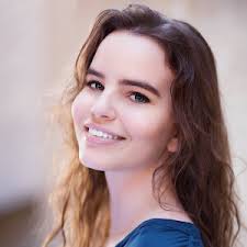 Sarah Wilde's Instagram, Twitter & Facebook