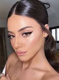 Karen Benavides (misskarenina)