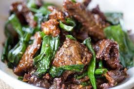 Banyak orang yang menyukai olahan ini karena keunikan rasa lada hitam yang dipadukan dengan daging sapi sangat menggugah selera. Anti Ribet Ini Aneka Resep Olahan Daging Sapi Yang Bisa Jadi Inspirasi