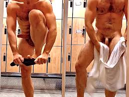 Boner while nude in front of other guys - ThisVid.com