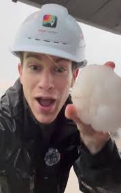 LOOK AT MY MUMBO FIVE INCH HAIL 😍