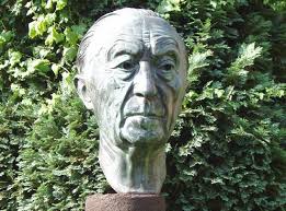 Yrsa von leistner wurde als tochter eines kirchenbaumeisters und einer dänischen klassiksängerin in münchen geboren. Adenauer Schwerin Breker