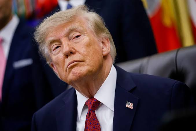Tổng thống Trump đề xuất đổi tên eo biển Hormuz thành eo biển Trump - VnEconomy