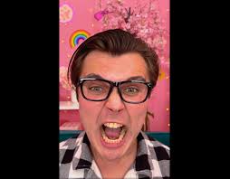 He thought there's a snake! 😱😂 #prank