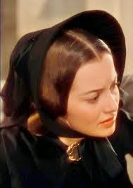 Melanie Hand's Instagram, Twitter & Facebook