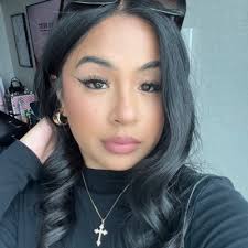 Vanessa Mireles (@vmireles_)