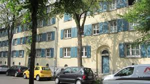 Hier findest du möblierte zimmer und. 3 Zimmer Wohnung Zum Verkauf Eichstetter Str 4 79106 Freiburg Im Breisgau Zahringen Mapio Net