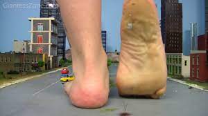 Giantesses In City - ThisVid.com