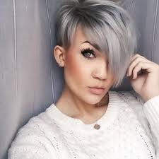 Coupe courte bouclee facile inspirational modele de coiffure courte. Coupes Courtes Femmes 100 Idees De Looks Tendance Reperes Sur Instagram
