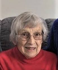 Leona Carpenter's Instagram, Twitter & Facebook