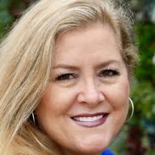 Christy Barnum's Instagram, Twitter & Facebook